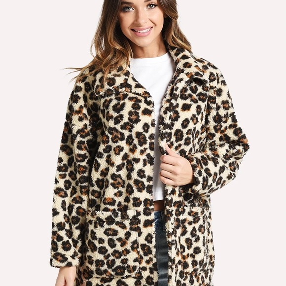 Z Supply Leopard Teddy Coat Size Medium - Picture 6 of 6